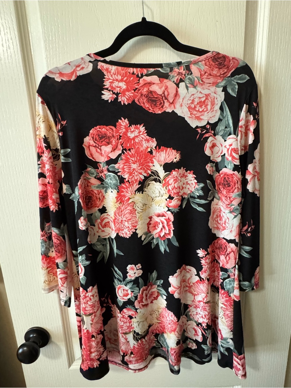 Paisley Grace Floral Criss-Cross Neck Tunic Top - Picture 3 of 5